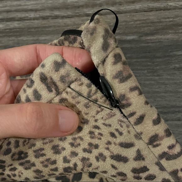 NEW JOIE RODGERS CHEETAH PRINT LEATHER SKIRT IN ANIMAL PRINT,  SIZE 4 - Picture 7 of 7
